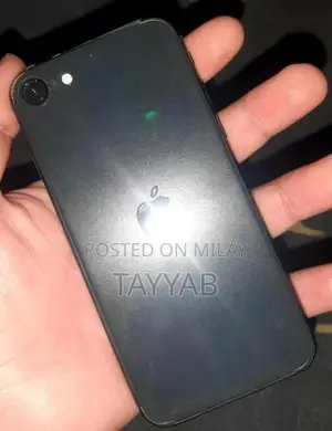 Photo - Apple iPhone SE 2020 128GB Unlocked Smartphone