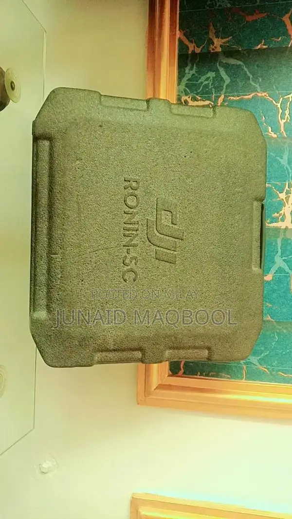 DJI Ronin SC Compact Mirrorless Camera Gimbal Stabilizer