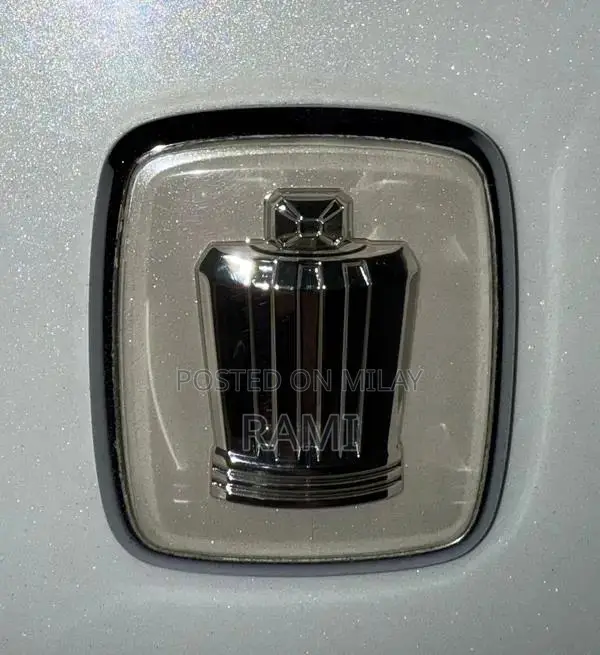 Toyota Crown 2010 Platinum Full-Option Luxury Sedan