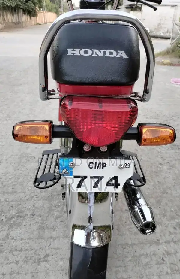 Honda CD70 2023 Motorcycle Excellent Condition Low Mileage