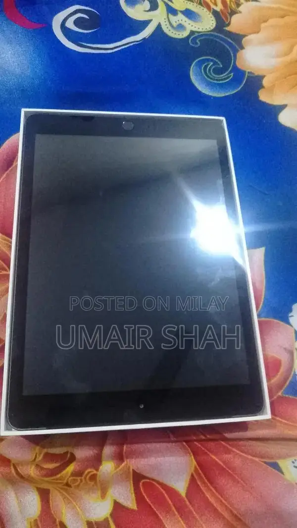 Apple iPad Air 8th Gen 11-inch Tablet