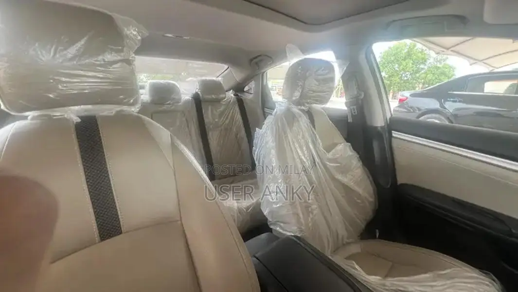 Honda Civic X Sedan 1.8L Compact Sedan