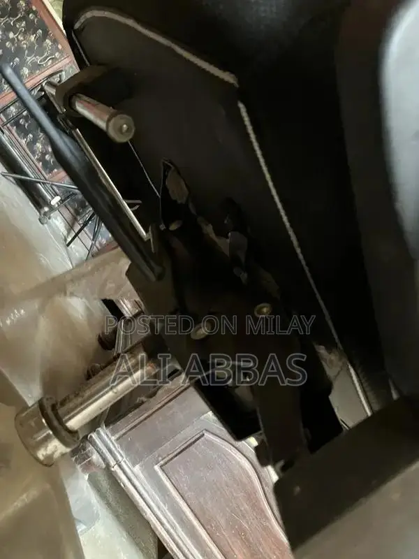 Ergonomic Executive Office Chair in Near-Perfect Condition