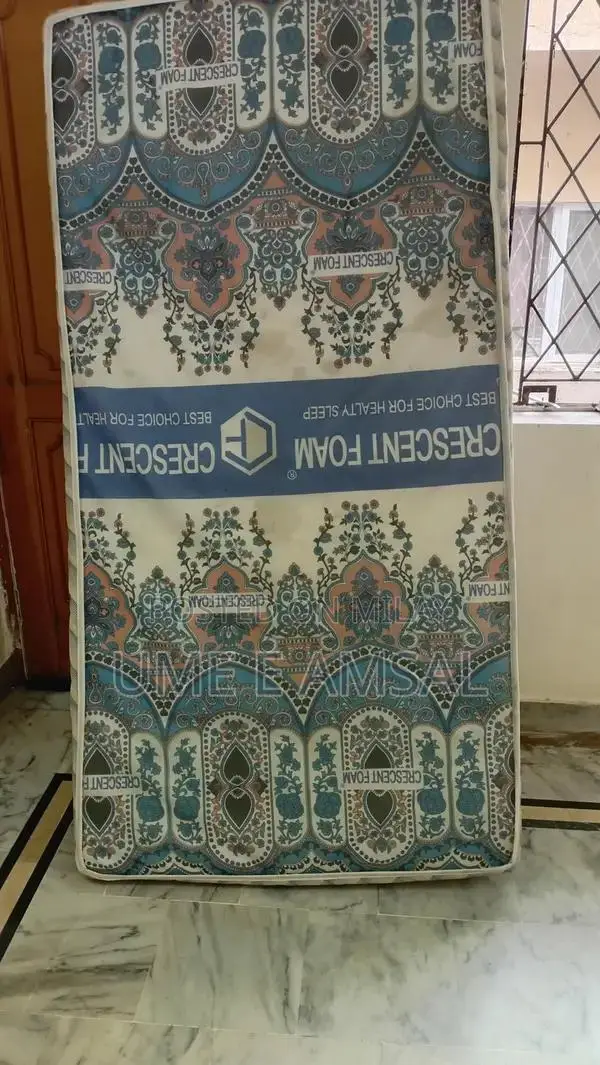 Single Mattress - 6.5 Feet Long, 3.25 Feet Wide, 4 Inches Thick