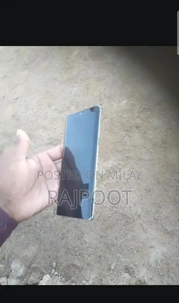 LG Velvet 5G Smartphone with AMOLED Display