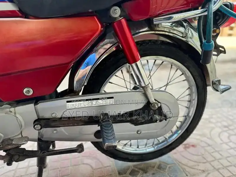 Honda CD 70 Motorcycle - Classic Commuter Bike