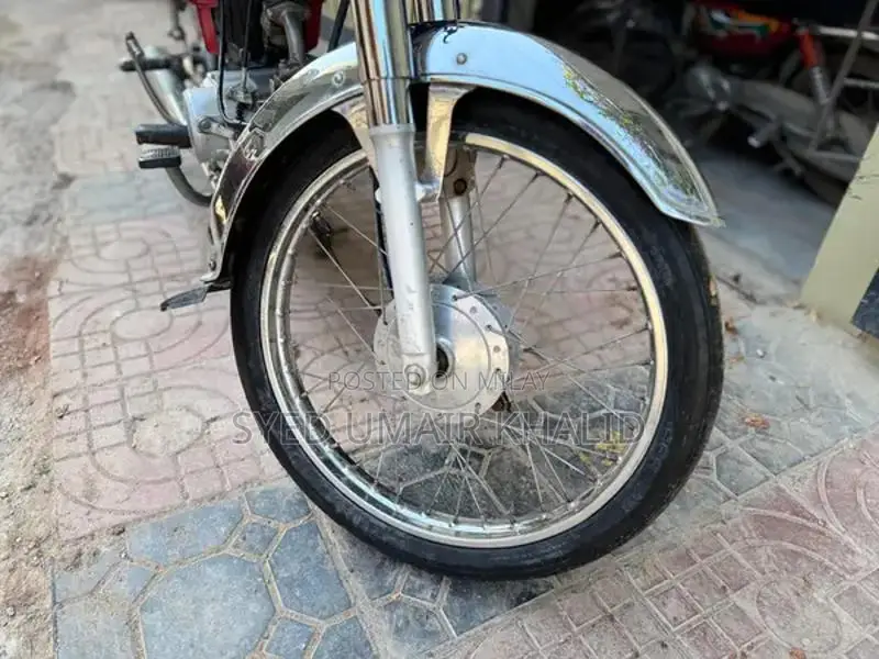 Honda CD 70 Motorcycle - Classic Commuter Bike