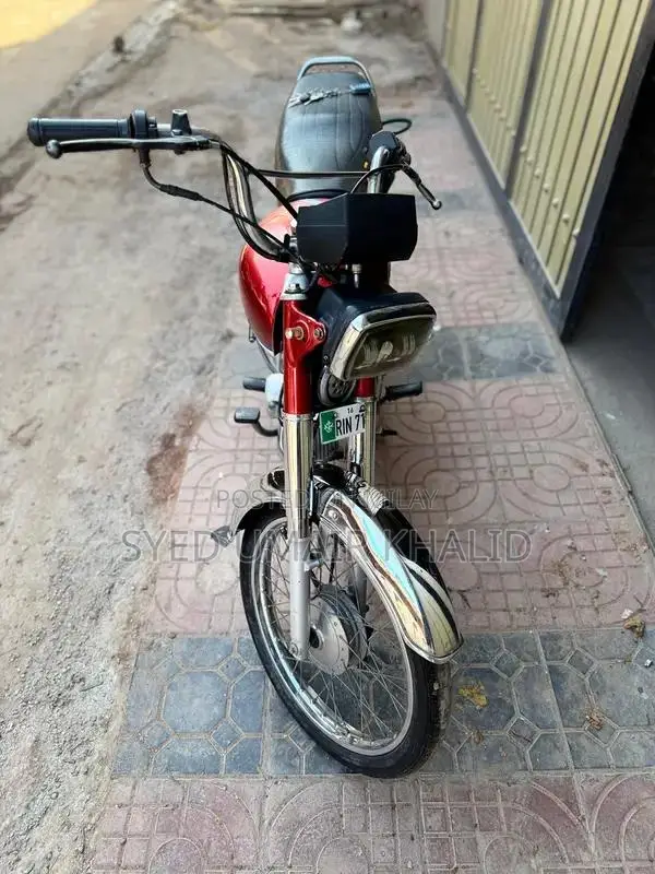 Honda CD 70 Motorcycle - Classic Commuter Bike