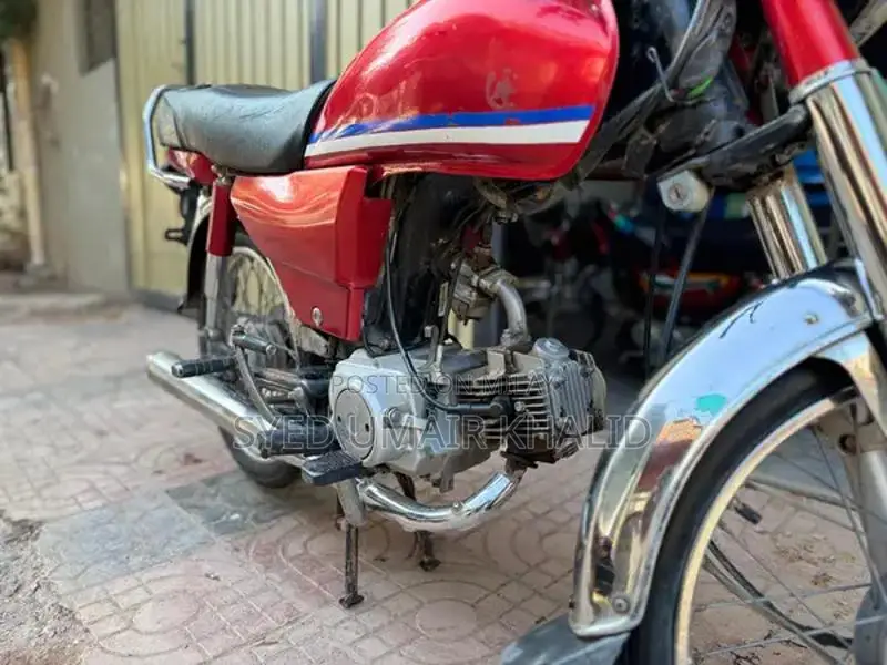 Honda CD 70 Motorcycle - Classic Commuter Bike