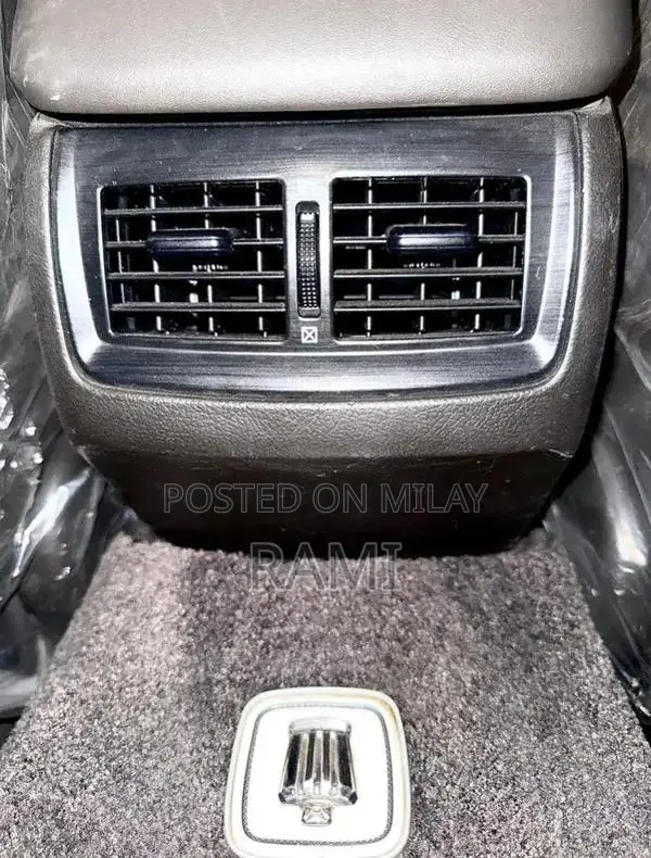 Toyota Crown 2010 Platinum Full-Option Luxury Sedan