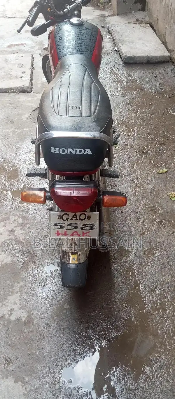 Honda 70 Motorcycle - 2011 Model Vintage Bike