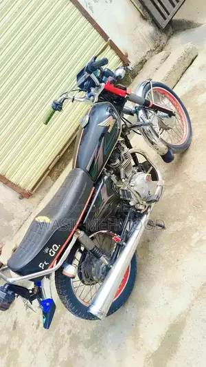 Photo - Honda CG 125cc Motorcycle Single Cylinder