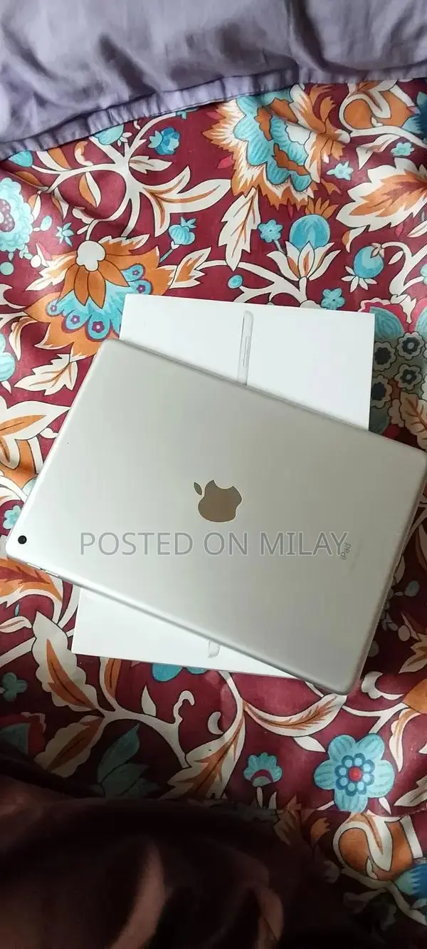 Apple iPad 9th Generation Tablet - Excellent Condition