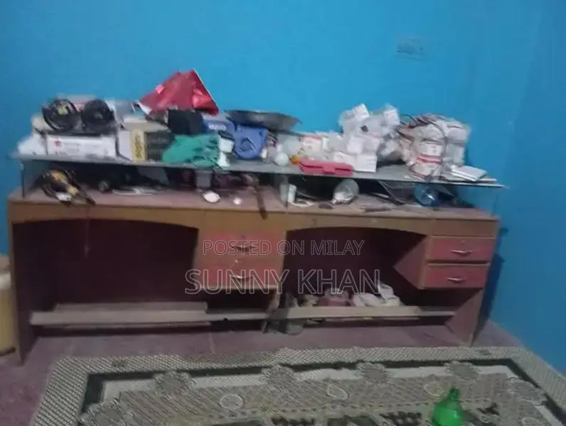 Commercial Counter for Office or Shop Space - 2x8 F Size