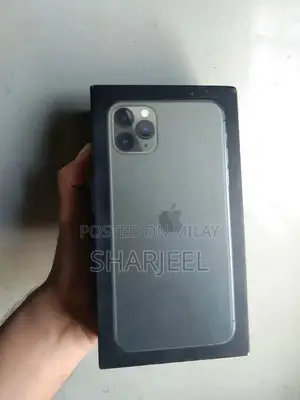 Photo - Apple iPhone 11 Pro Max 256GB Smartphone