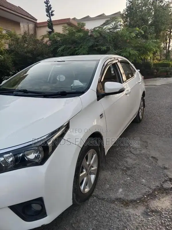 Toyota Corolla Altis 1.6 Sedan Sedan Compact Car