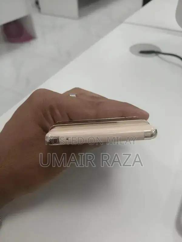 High-End Google Pixel Smartphone with Dual SIM