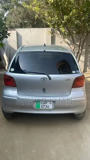 Photo - Toyota Vitz 1999 Compact City Car with AC