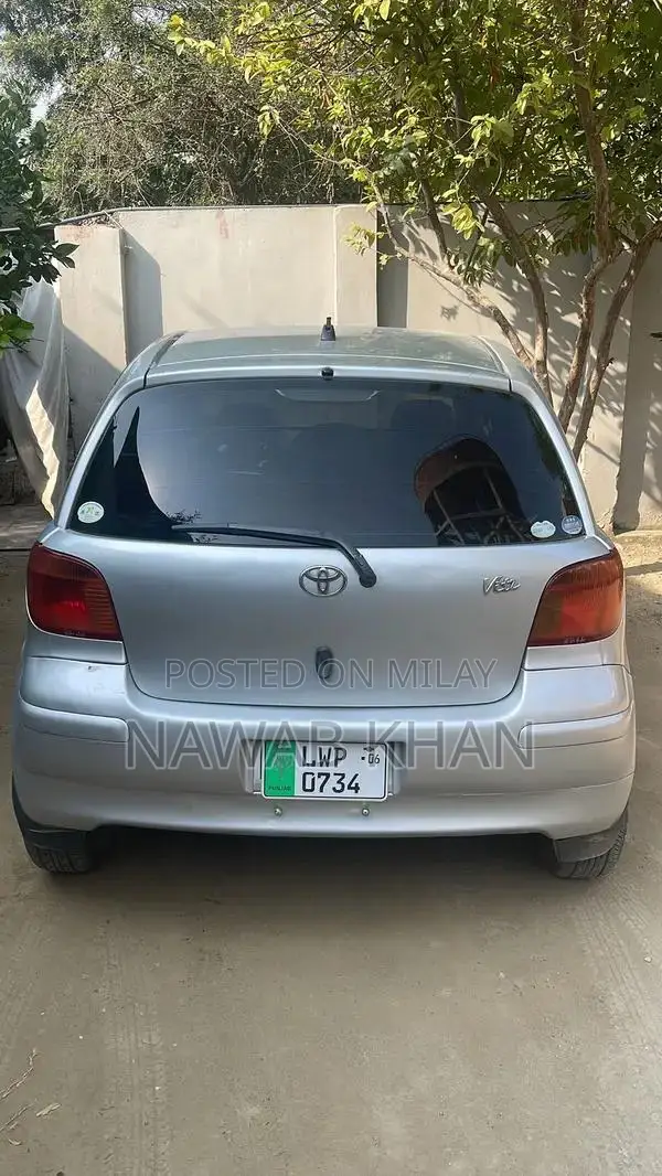 Toyota Vitz 1999 Compact City Car with AC