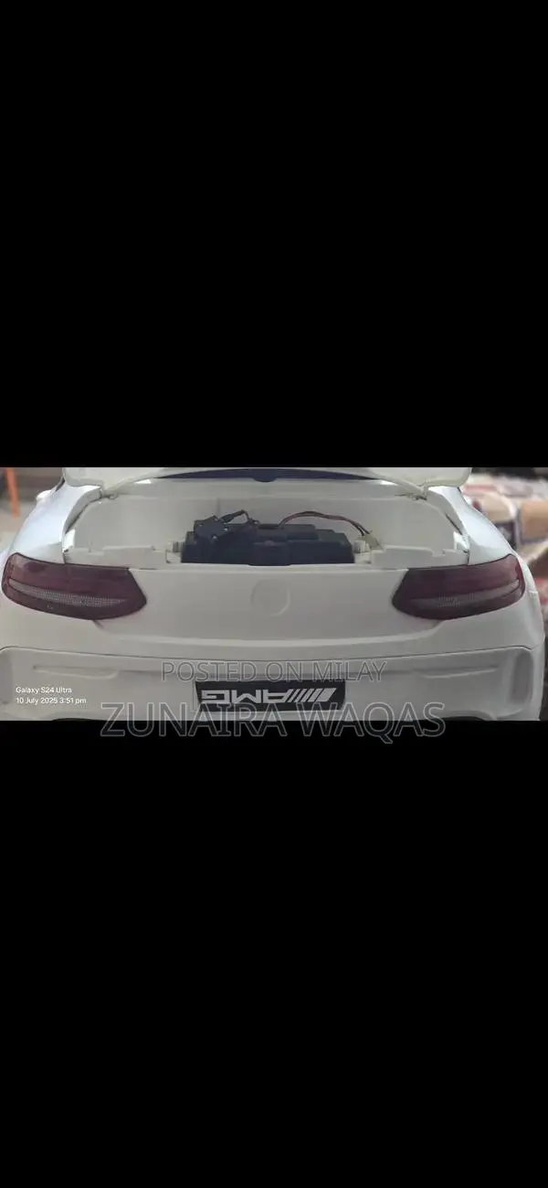 Kids Ride-On Car Toy with Minor Repair Needed