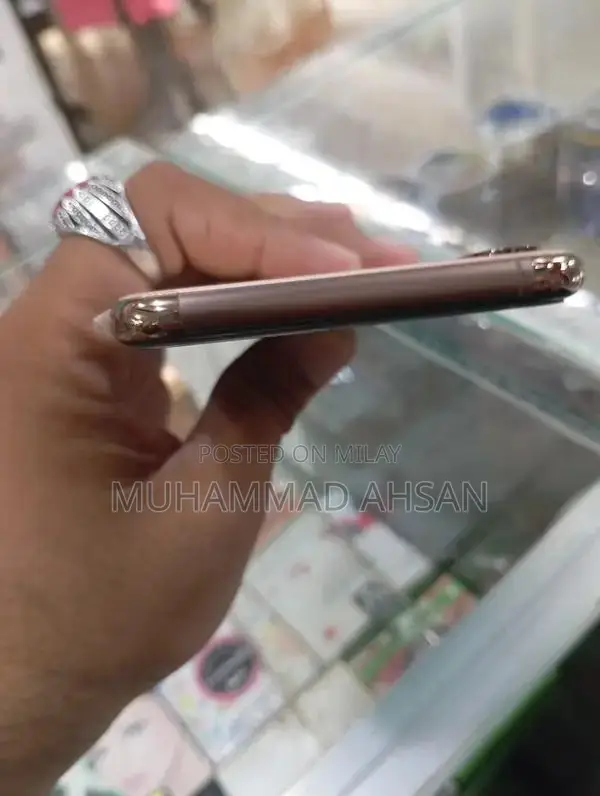 Apple iPhone XS Max 64GB Golden Smartphone