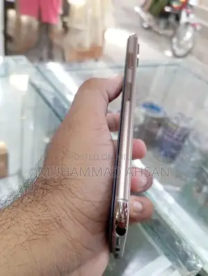 Apple iPhone XS Max 64GB Golden Smartphone