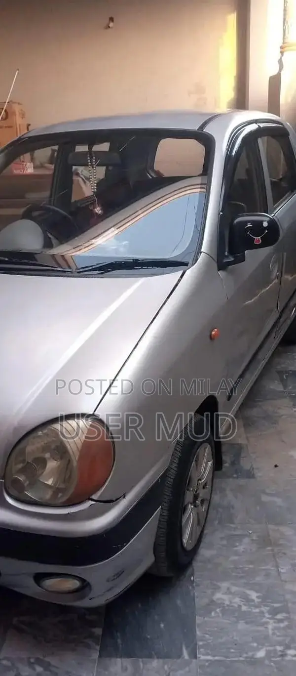 2004 Santeo Sedan Reliable Vehicle for Sale