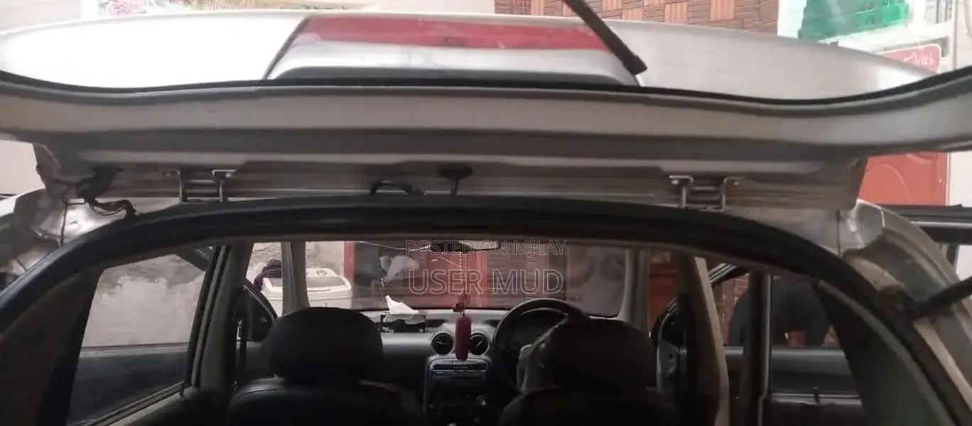 2004 Santeo Sedan Reliable Vehicle for Sale