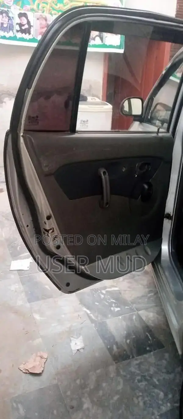 2004 Santeo Sedan Reliable Vehicle for Sale