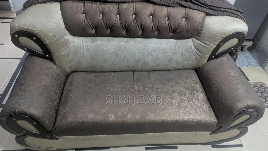 6-Seater Chinioti Wooden Sofa Set with Foam Upholstery