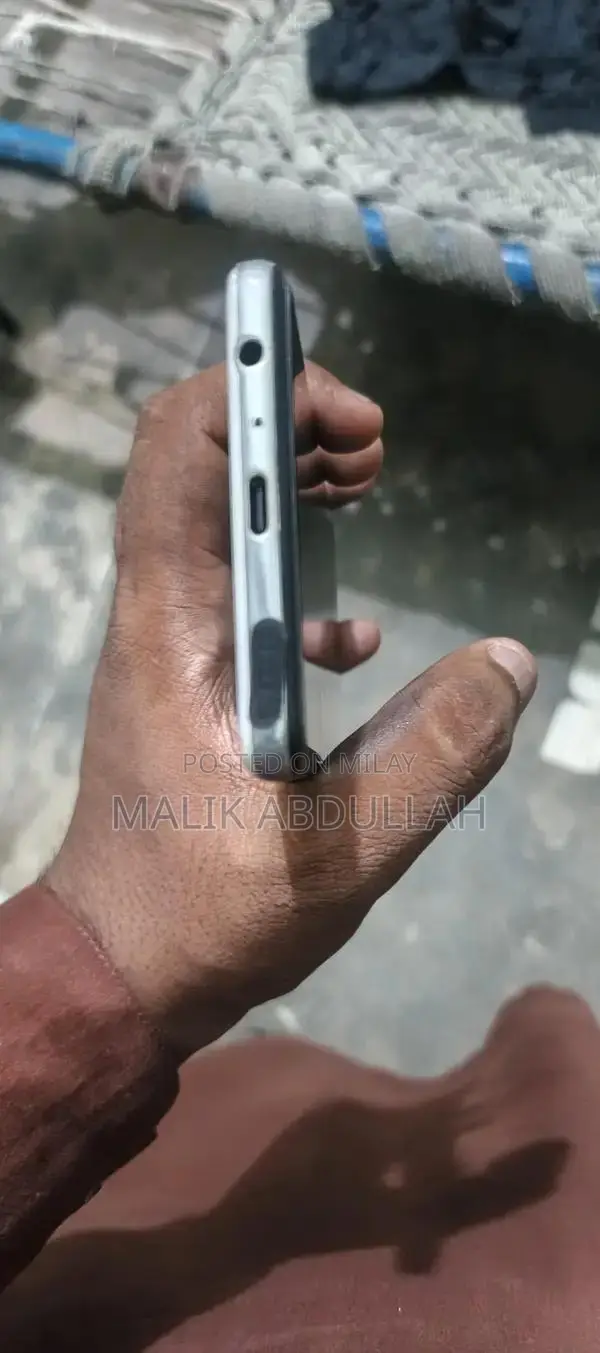 Preowned Mobile Device in Excellent Condition