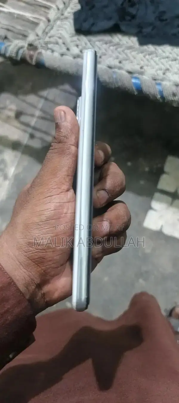 Preowned Mobile Device in Excellent Condition