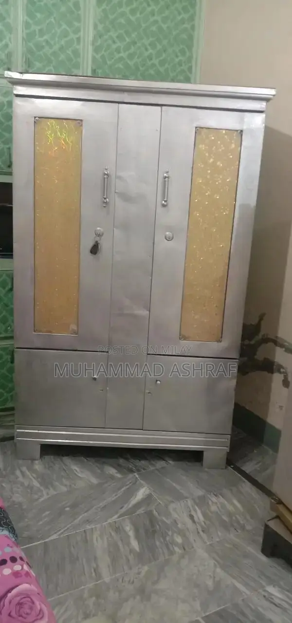 Classic Wooden Almirah Storage Wardrobe