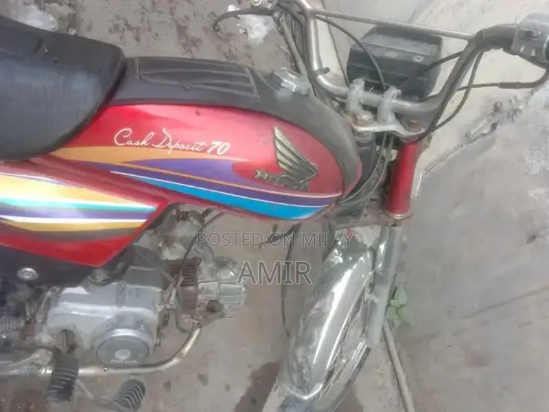 Honda CD 70 Motorcycle - Classic 2007 Model