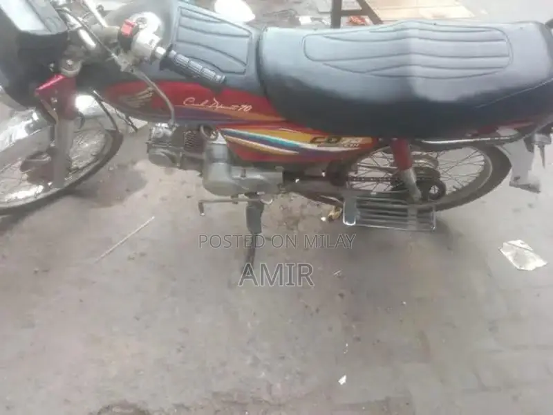 Honda CD 70 Motorcycle - Classic 2007 Model