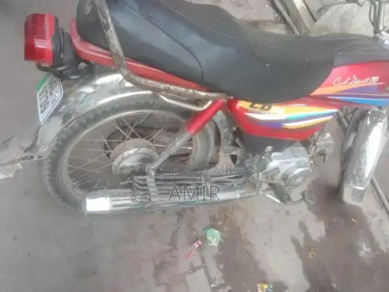 Honda CD 70 Motorcycle - Classic 2007 Model