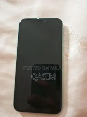 Apple iPhone 11 64GB Smartphone with Battery Replacement