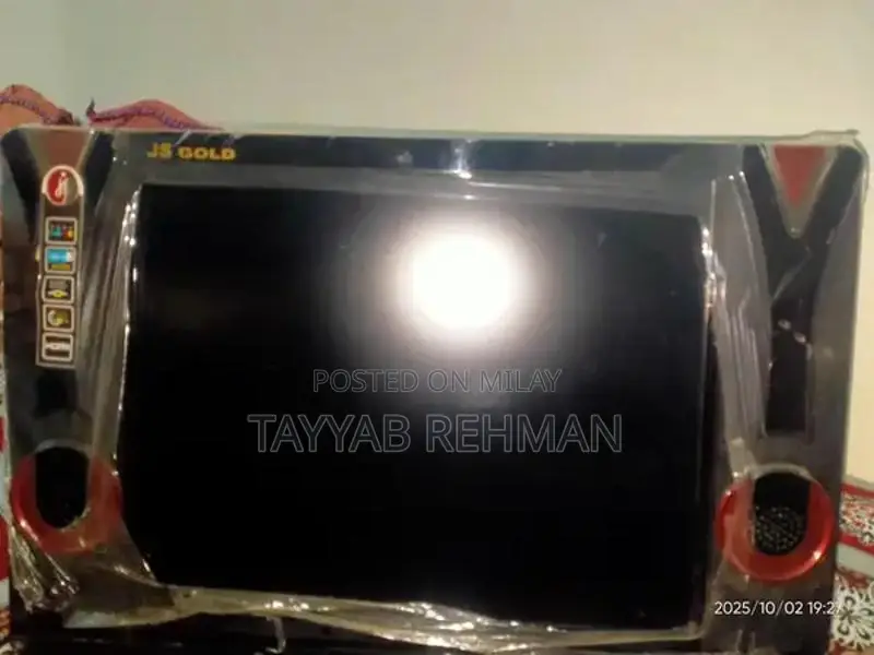 JS J3 24-Inch LED TV - Compact Home Entertainment Display