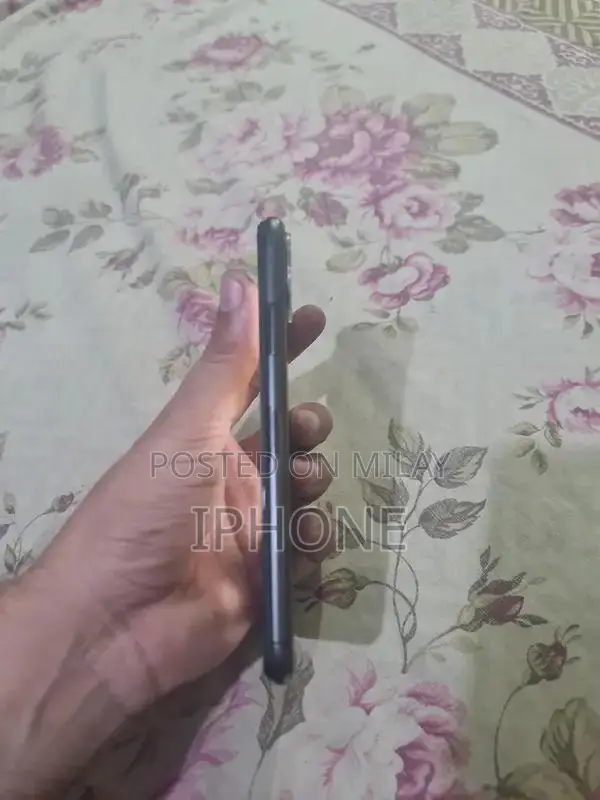 Apple iPhone 11 Pro Max 512GB Smartphone