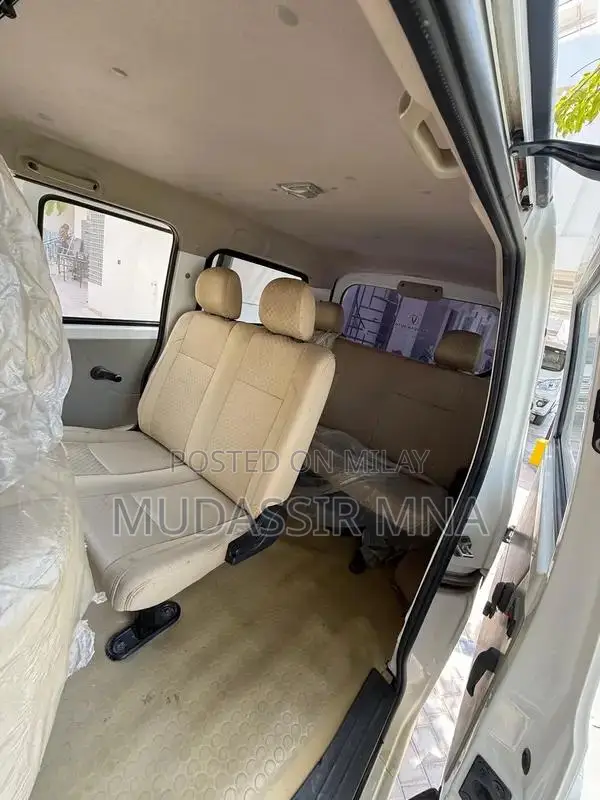 Karvan Plus Lease Vehicle - Versatile Passenger Transport