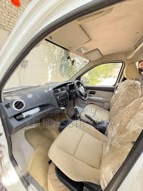 Karvan Plus Lease Vehicle - Versatile Passenger Transport