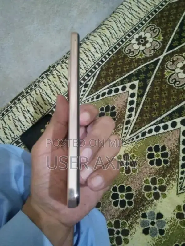 Slightly Used Smartphone with 5-Month Warranty