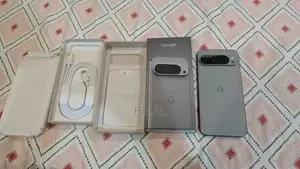 High-Performance Flagship Smartphone with Dual SIM