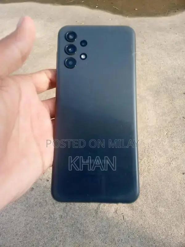 Mid-Range Smartphone with Large Storage and Display