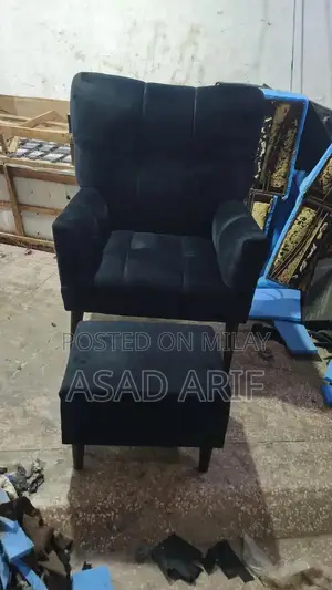 Molty Foam High-Quality Comfort Chair