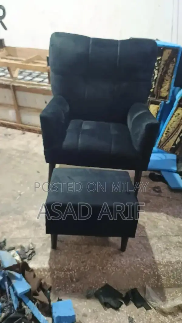 Molty Foam High-Quality Comfort Chair