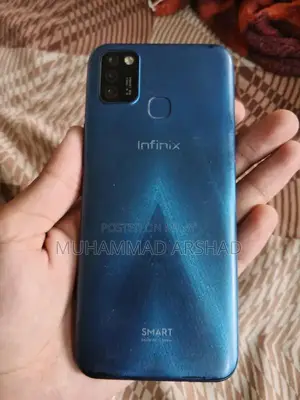 Budget Smartphone with Dual Camera and Compact Design