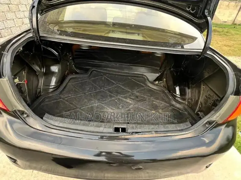 XLI Black Sedan 2009 - Well-Maintained Compact Car