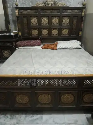 Photo - Bedroom Furniture Set - Nightstands and Dressing Table