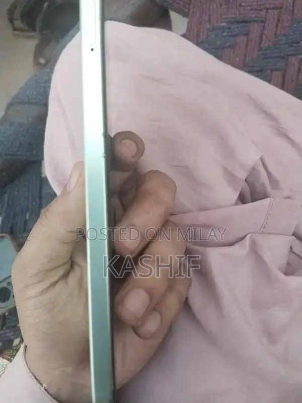 Real Me C67 Smartphone with Excellent Battery Performance